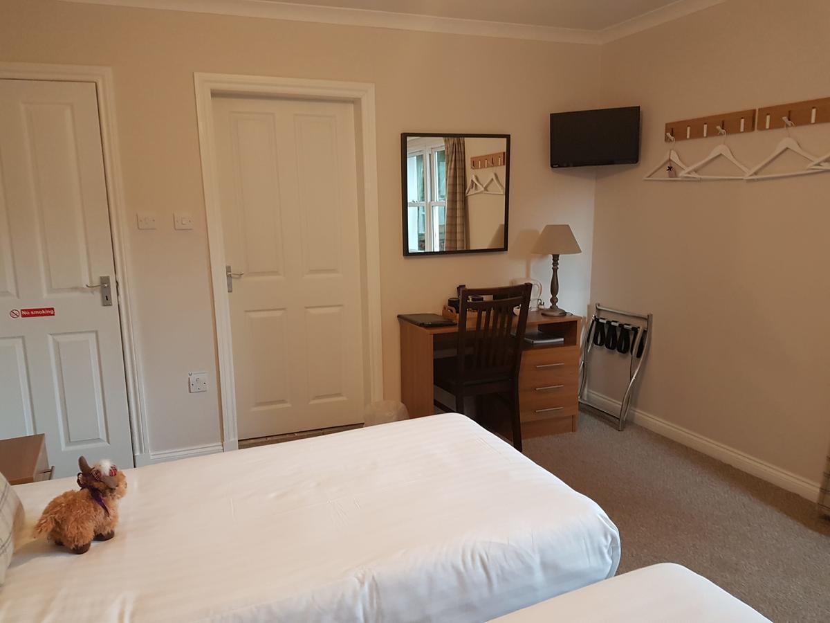 Loch Ness Guest House Fort Augustus Exterior photo